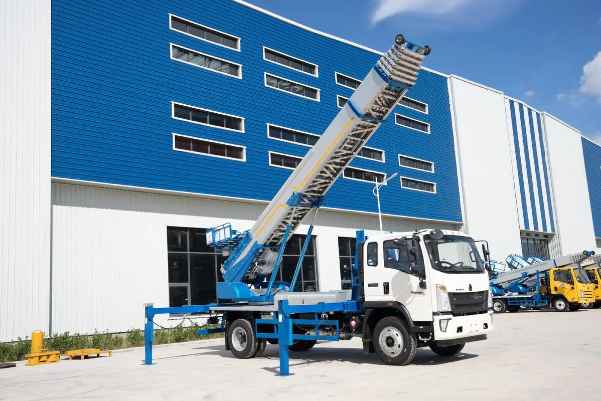 平江小型云梯车上料车租赁多少钱