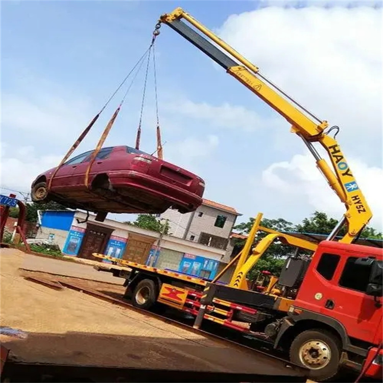 平江吊车吊汽车的正确方法